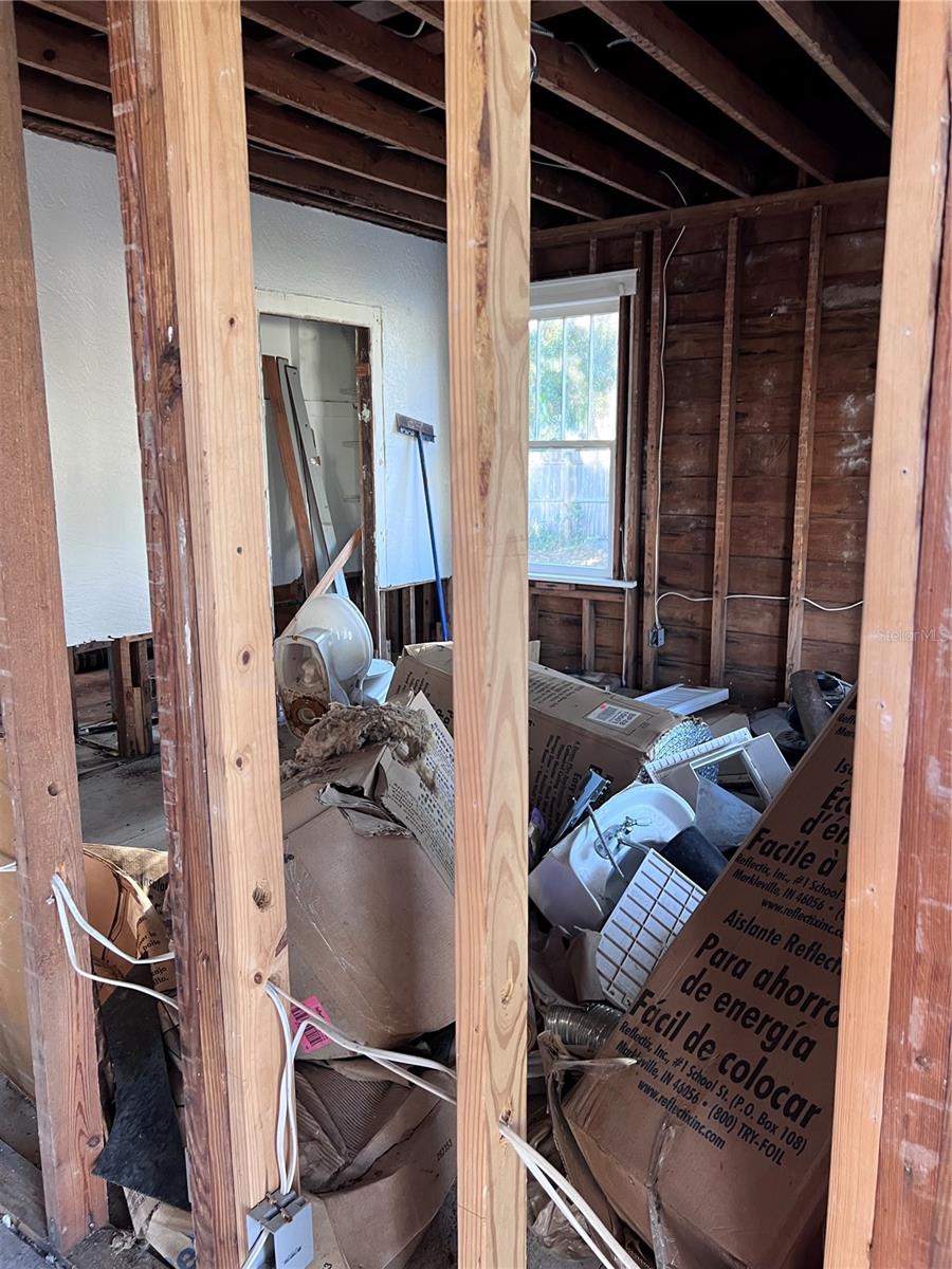 Image 27 of 35 For 1892 Nevada Avenue Ne