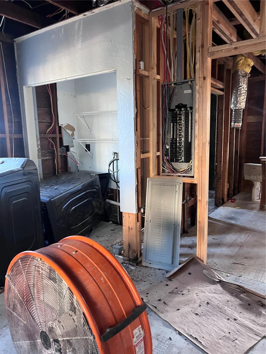 Image 32 of 35 For 1892 Nevada Avenue Ne