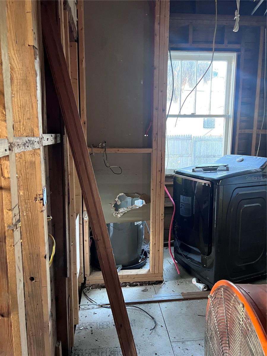 Image 33 of 35 For 1892 Nevada Avenue Ne