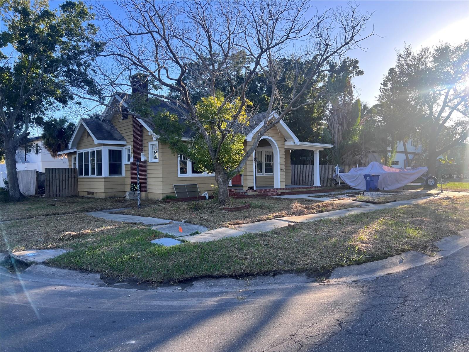 Image 5 of 35 For 1892 Nevada Avenue Ne