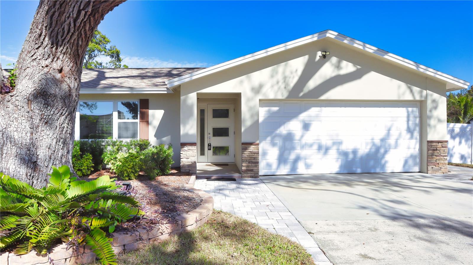 Image 3 of 30 For 12911 91st Avenue