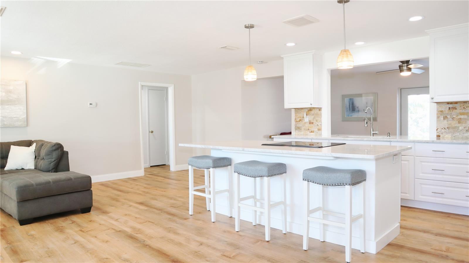 Image 6 of 30 For 12911 91st Avenue