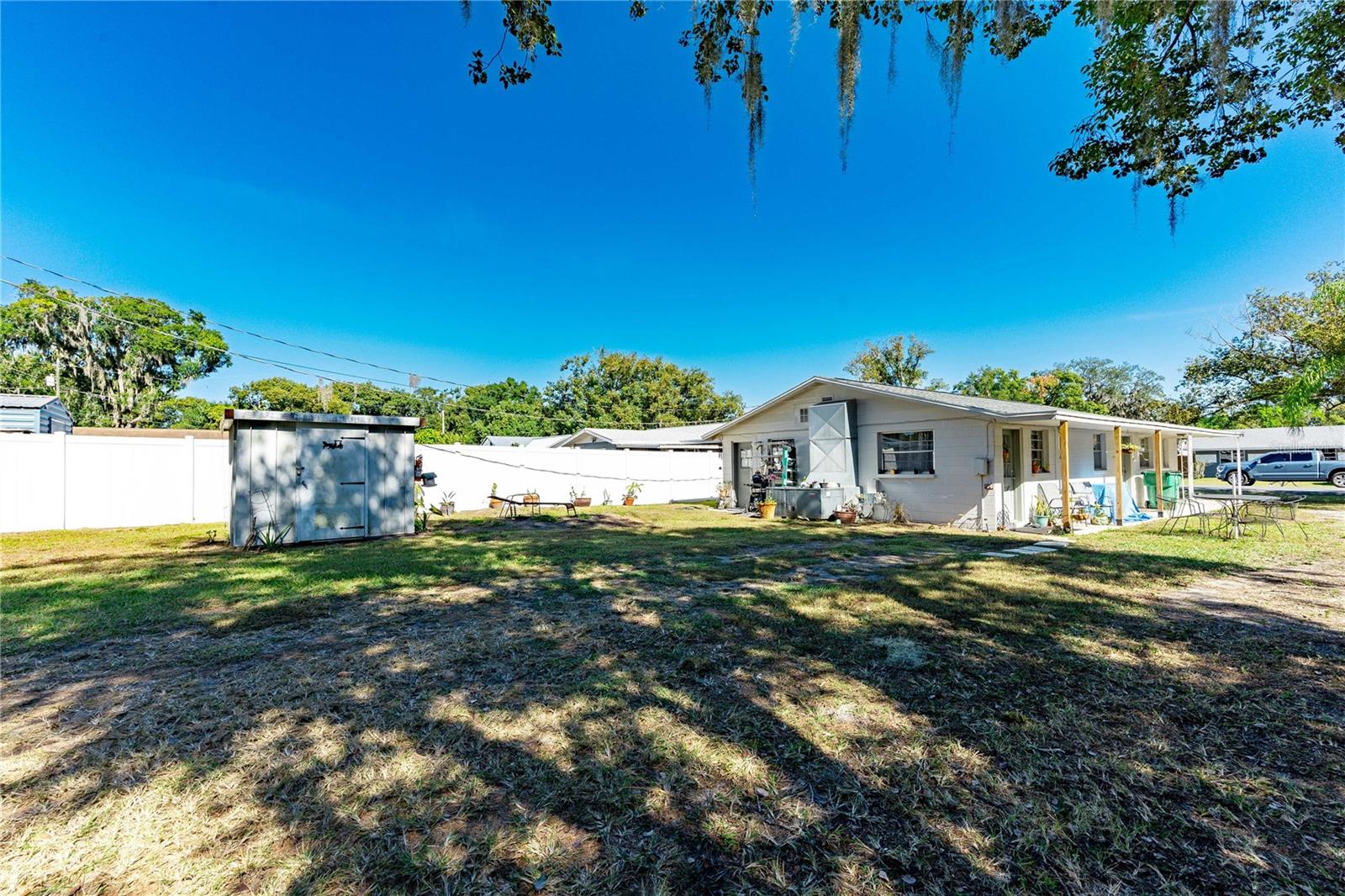 Listing photo id 7 for 5123 17th Street