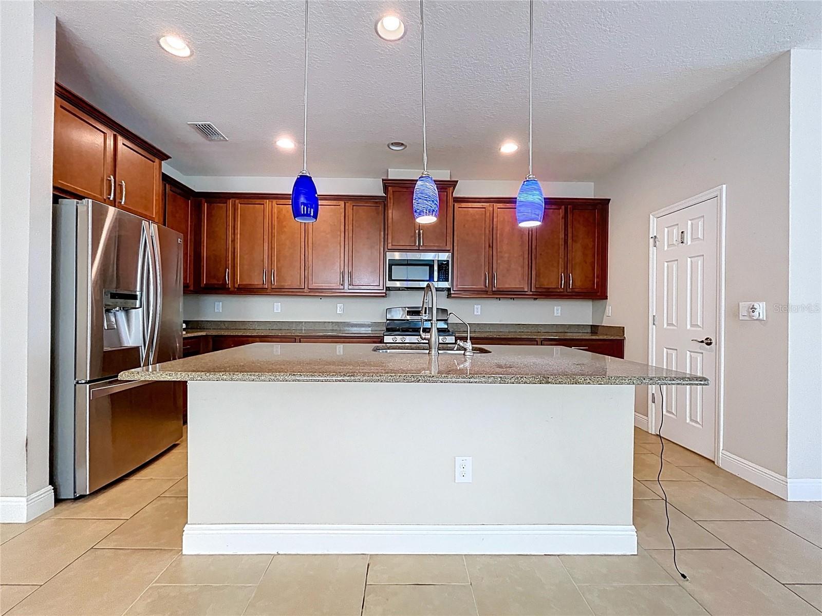 Listing photo id 14 for 6507 Nestall Court