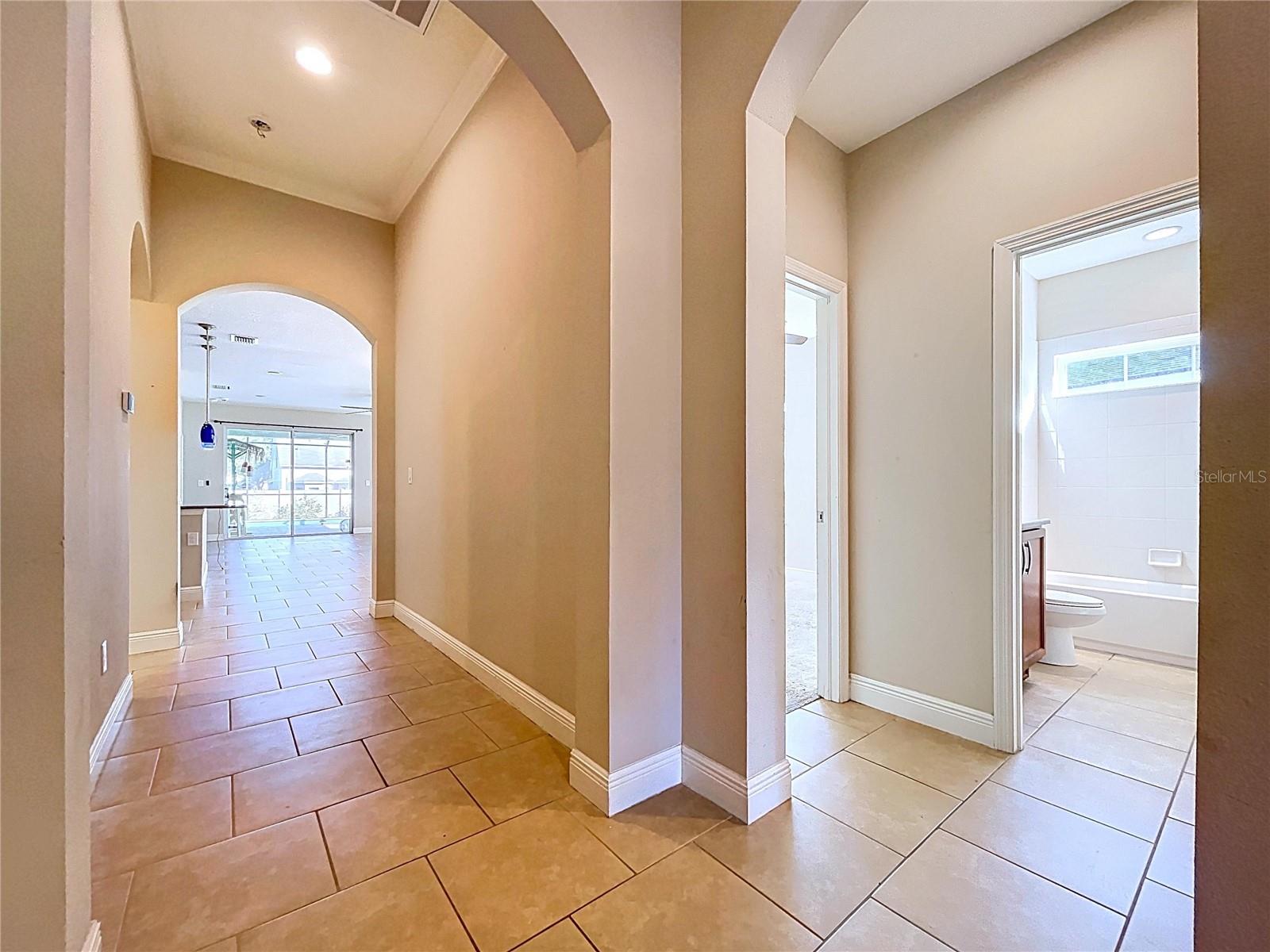 Listing photo id 19 for 6507 Nestall Court