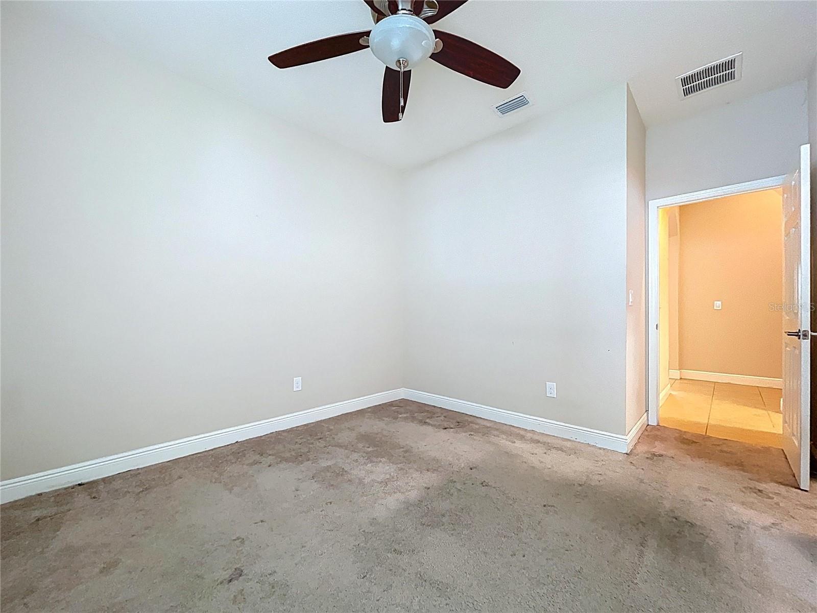 Listing photo id 36 for 6507 Nestall Court