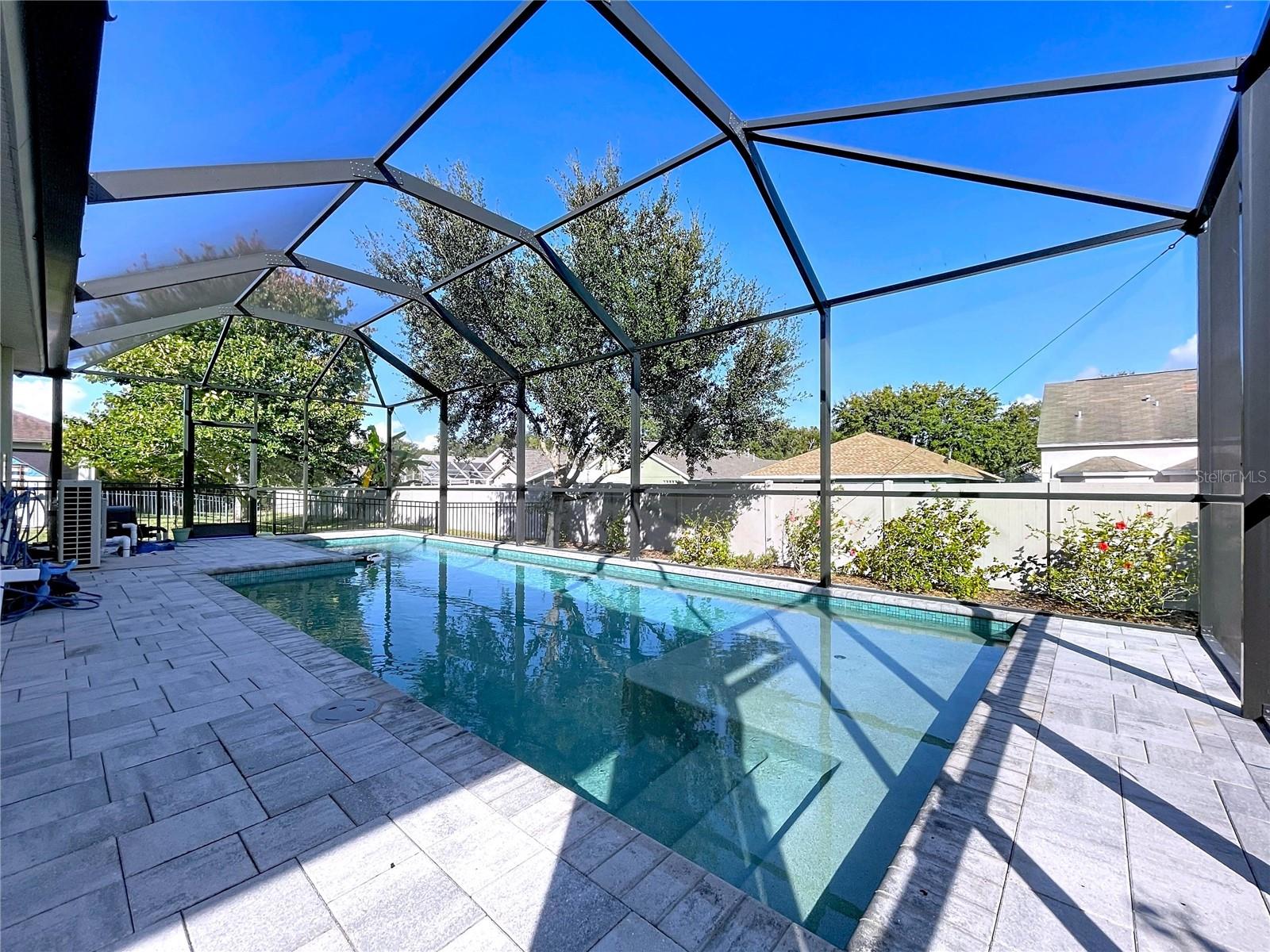 Listing photo id 2 for 6507 Nestall Court