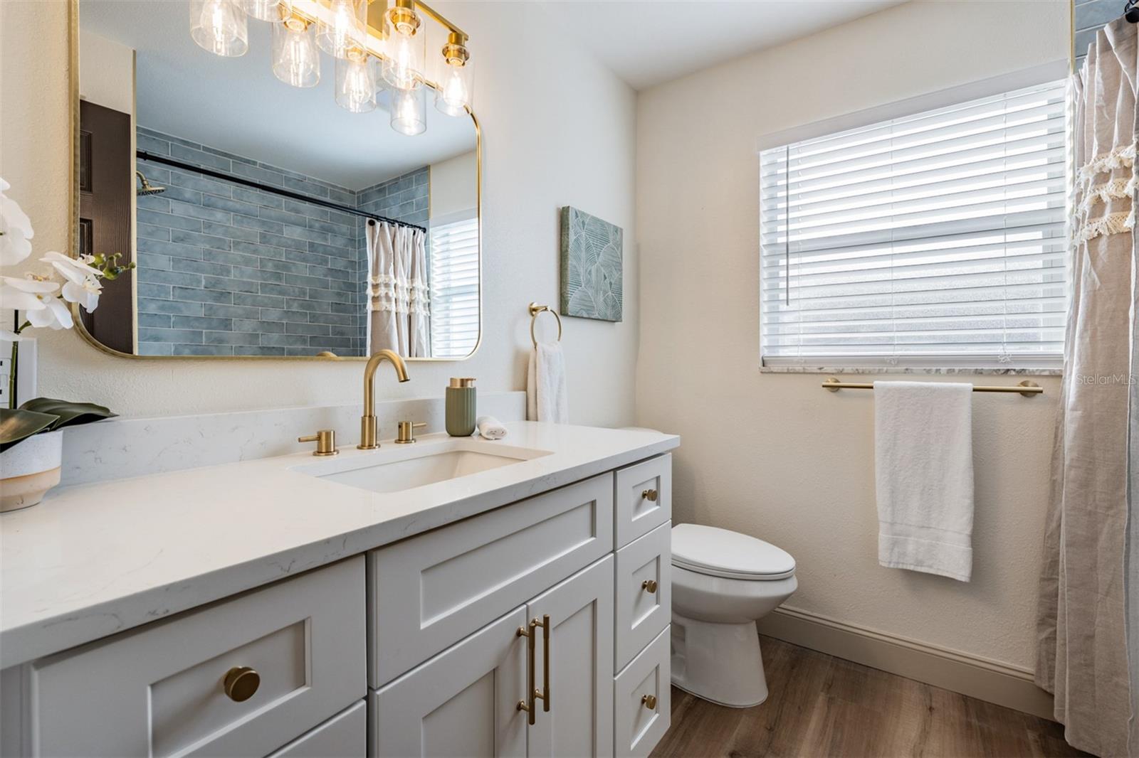 Image 11 of 23 For 1275 Edenville Avenue