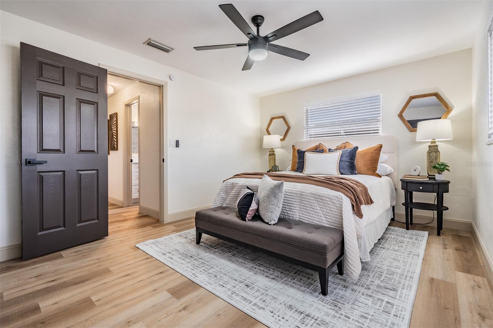 Image 14 of 23 For 1275 Edenville Avenue