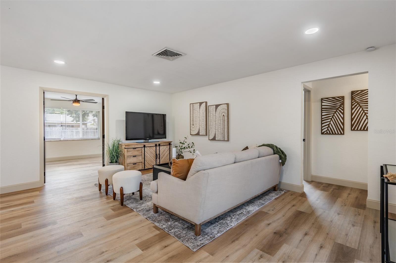 Image 2 of 23 For 1275 Edenville Avenue