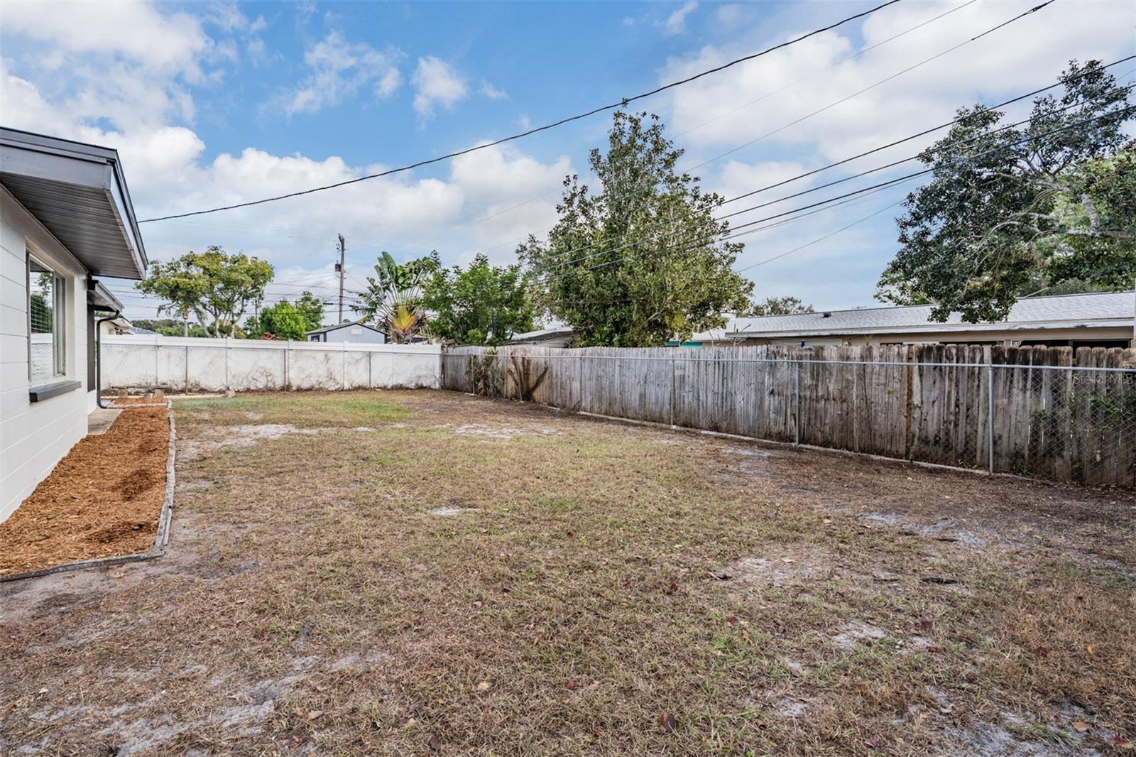 Image 22 of 23 For 1275 Edenville Avenue