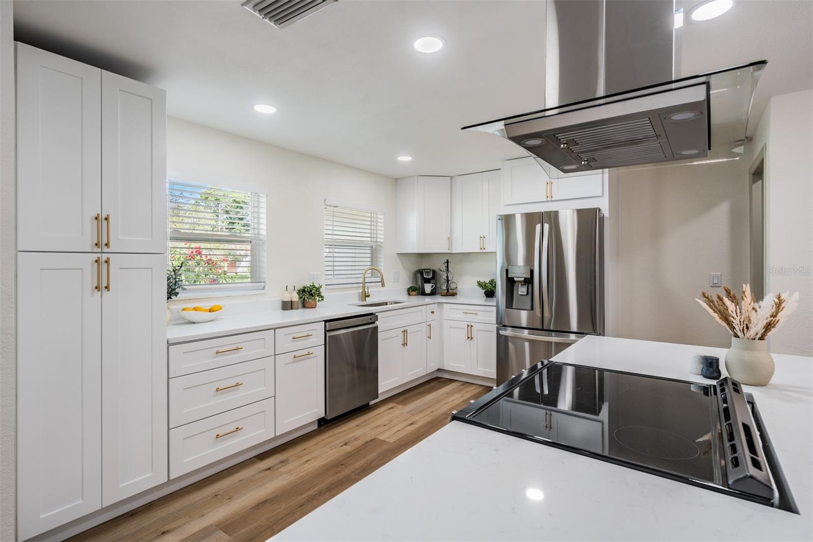 Image 6 of 23 For 1275 Edenville Avenue