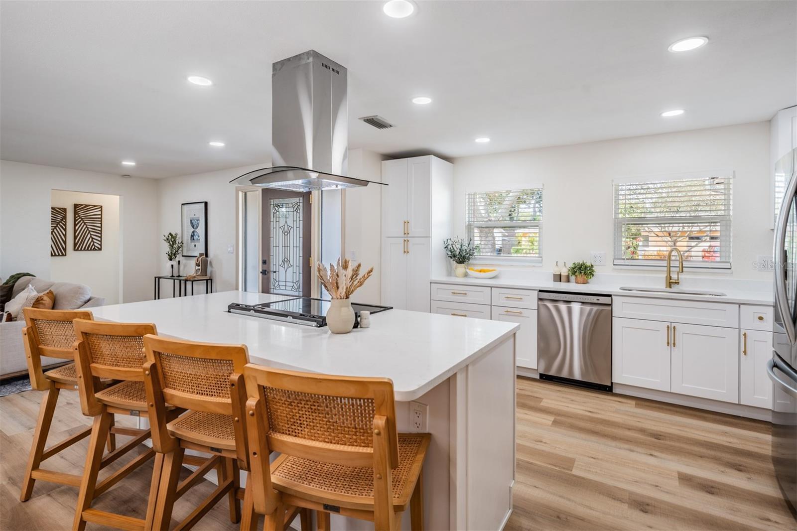 Image 7 of 23 For 1275 Edenville Avenue