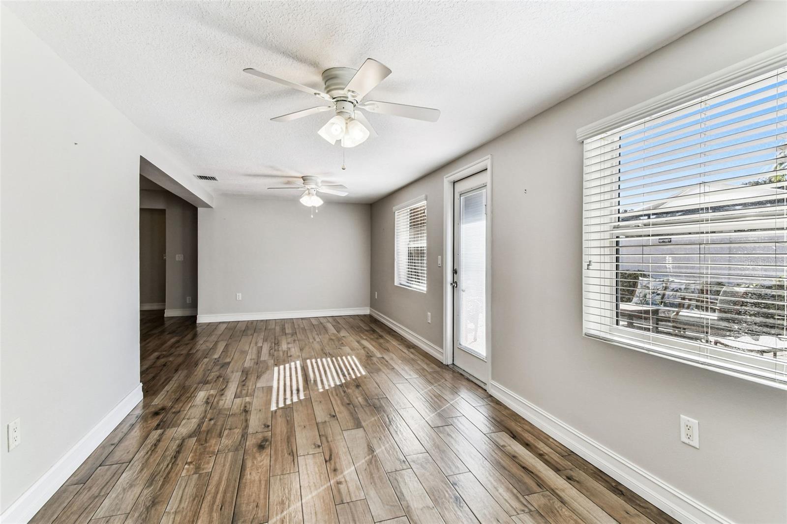 Image 35 of 91 For 13948 Brewster Drive