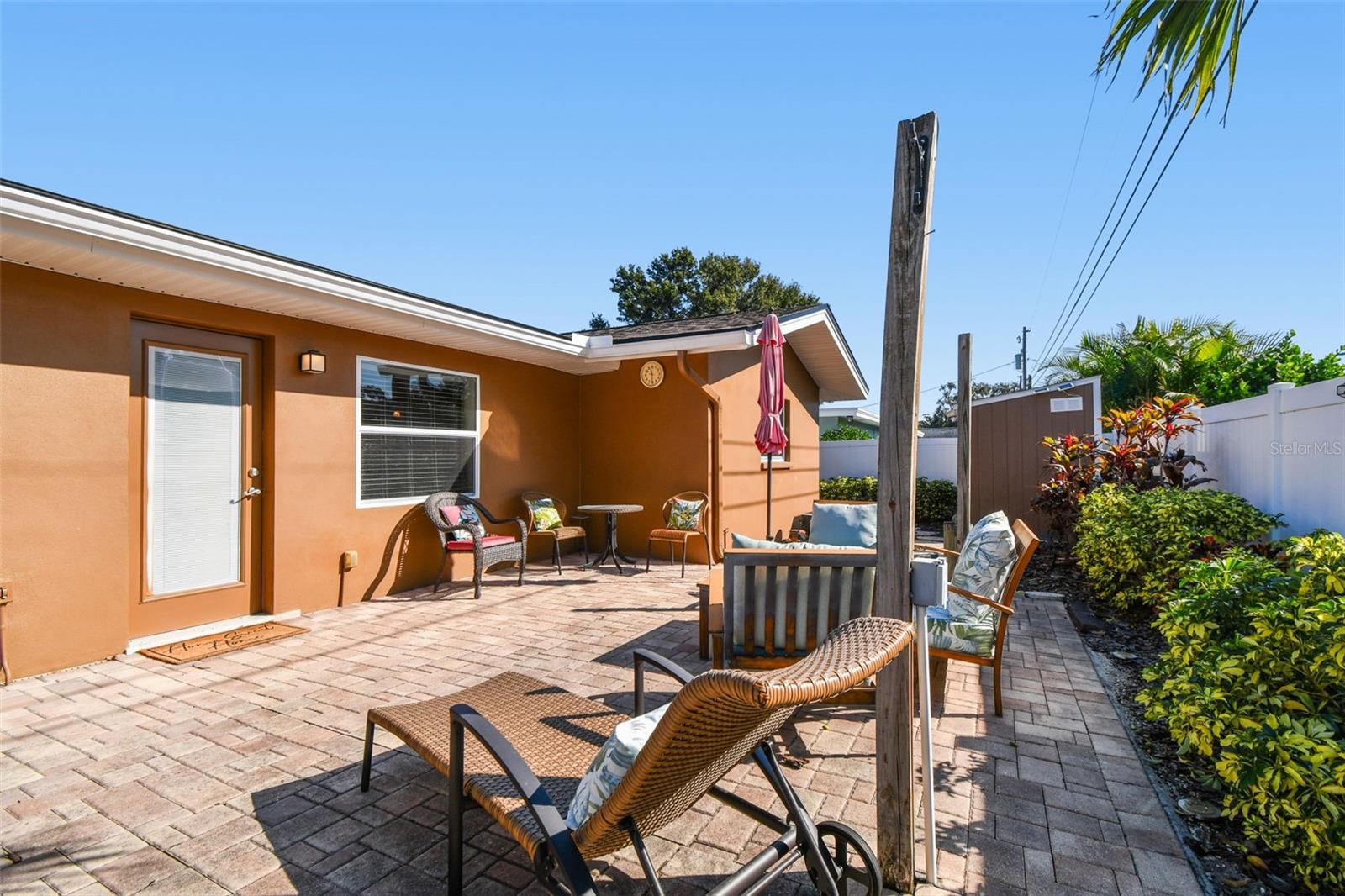 Image 61 of 91 For 13948 Brewster Drive