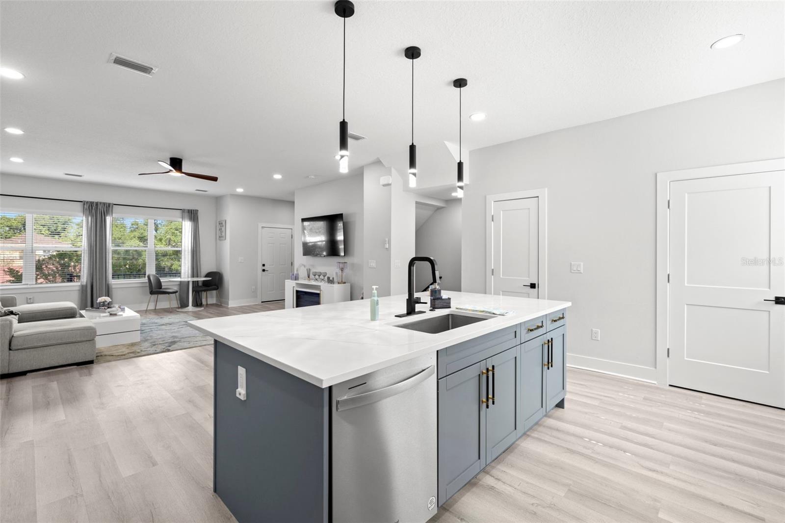 Image 11 of 33 For 4120 North A Street 2