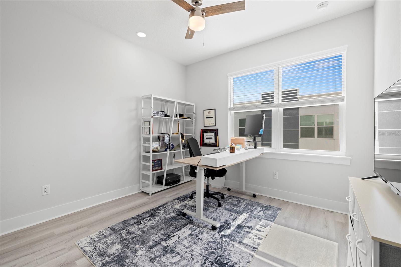 Image 22 of 33 For 4120 North A Street 2