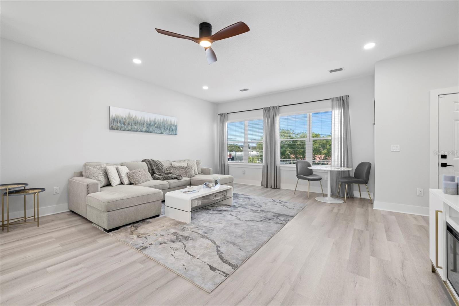 Image 3 of 33 For 4120 North A Street 2