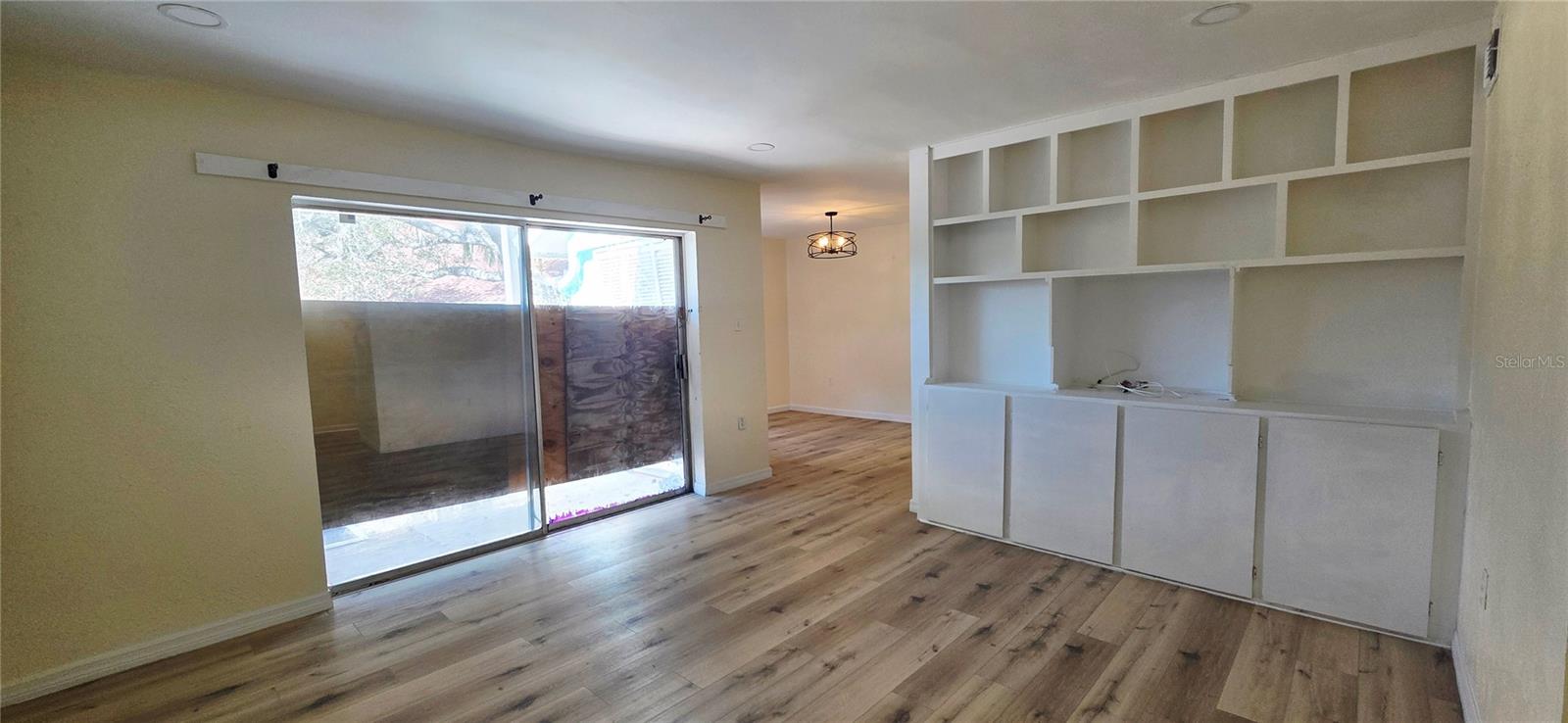 Image 4 of 21 For 3775 40th Lane S L