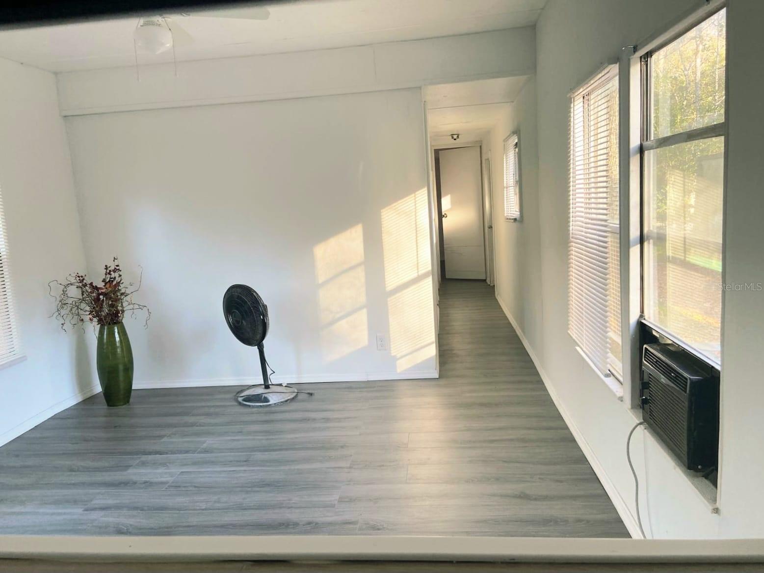 Image 19 of 31 For 358 Tuck  