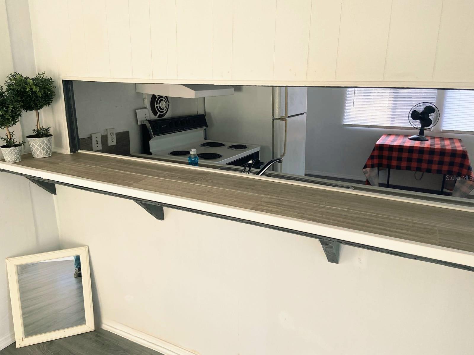 Image 22 of 31 For 358 Tuck  