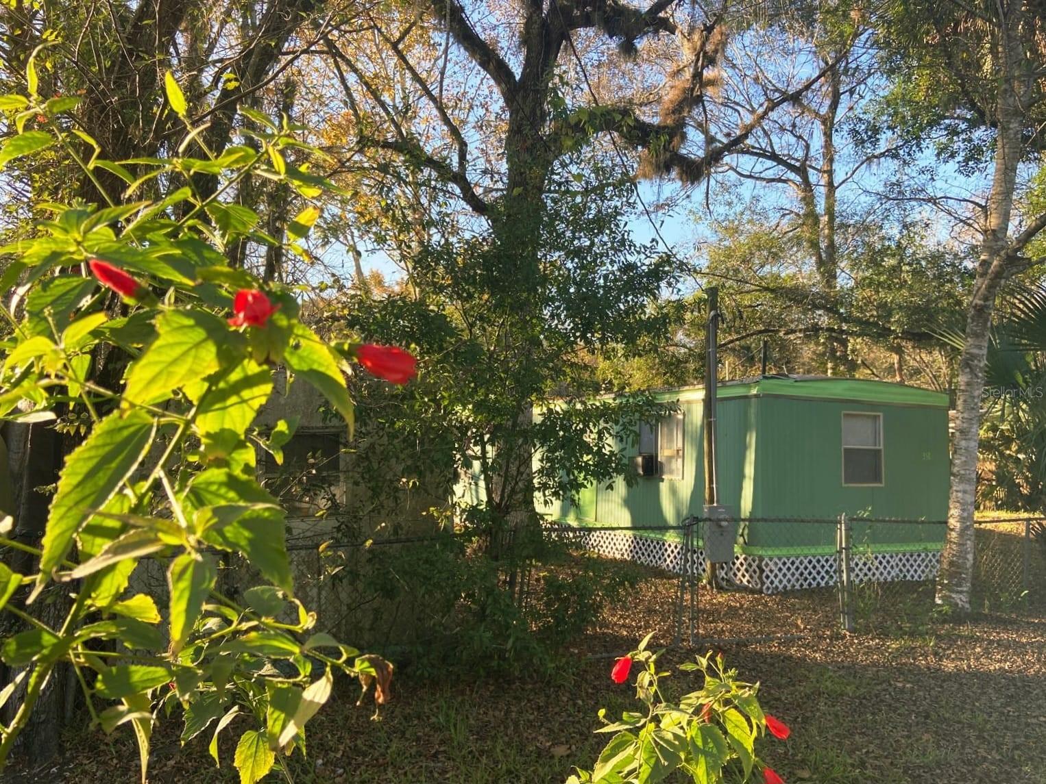 Image 24 of 31 For 358 Tuck  