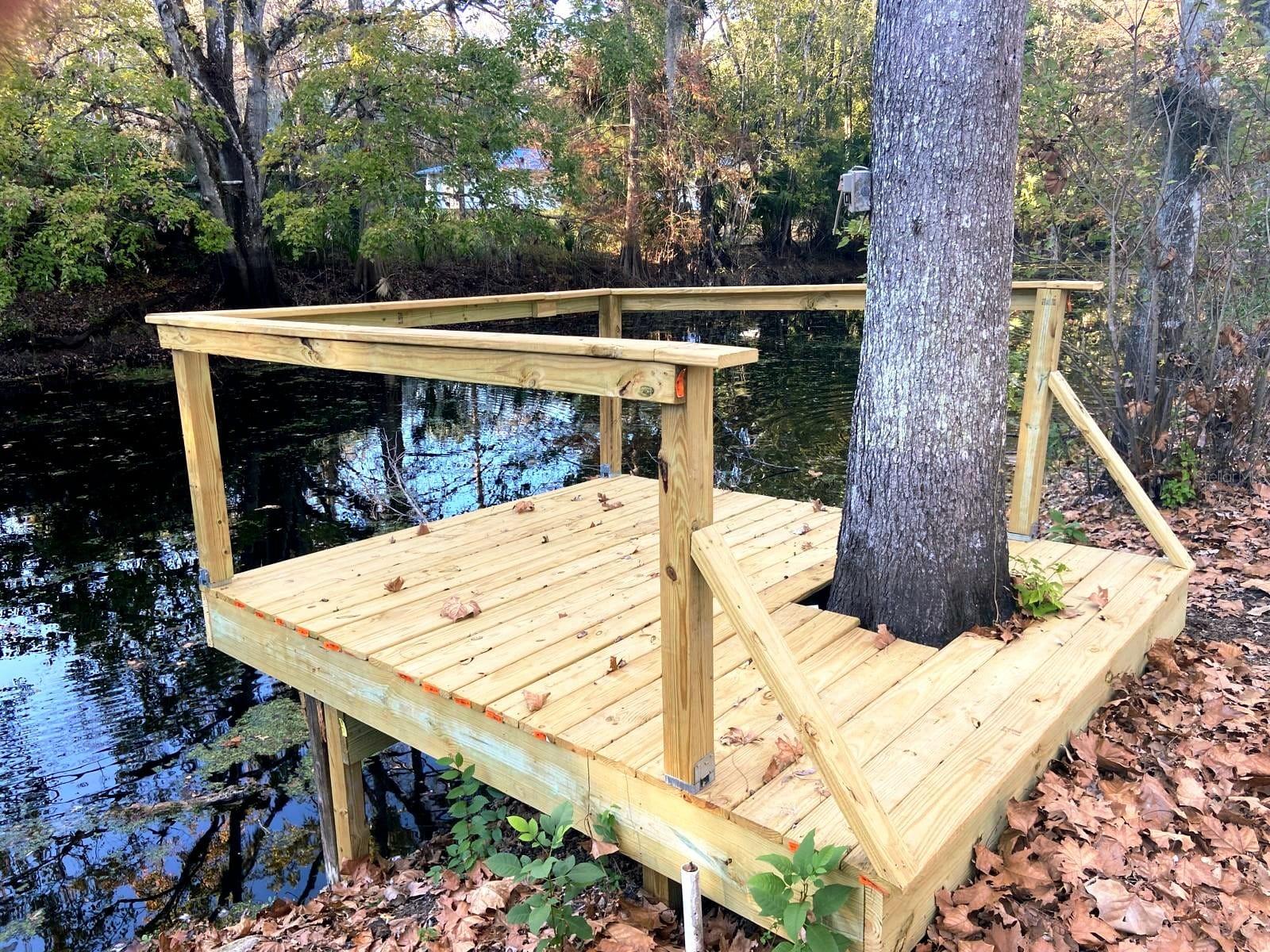 Image 27 of 31 For 358 Tuck  