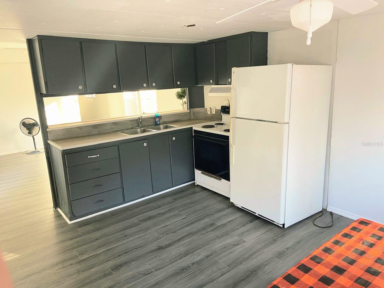 Image 5 of 31 For 358 Tuck  