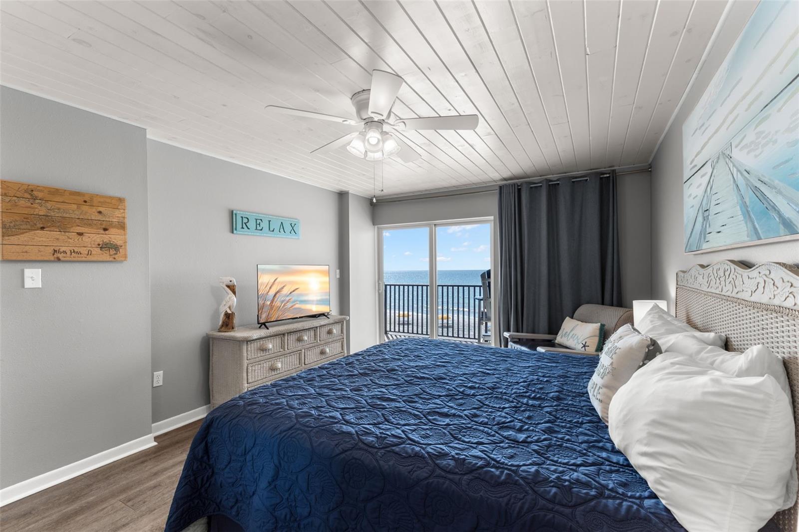 Image 20 of 53 For 14300 Gulf Boulevard 201