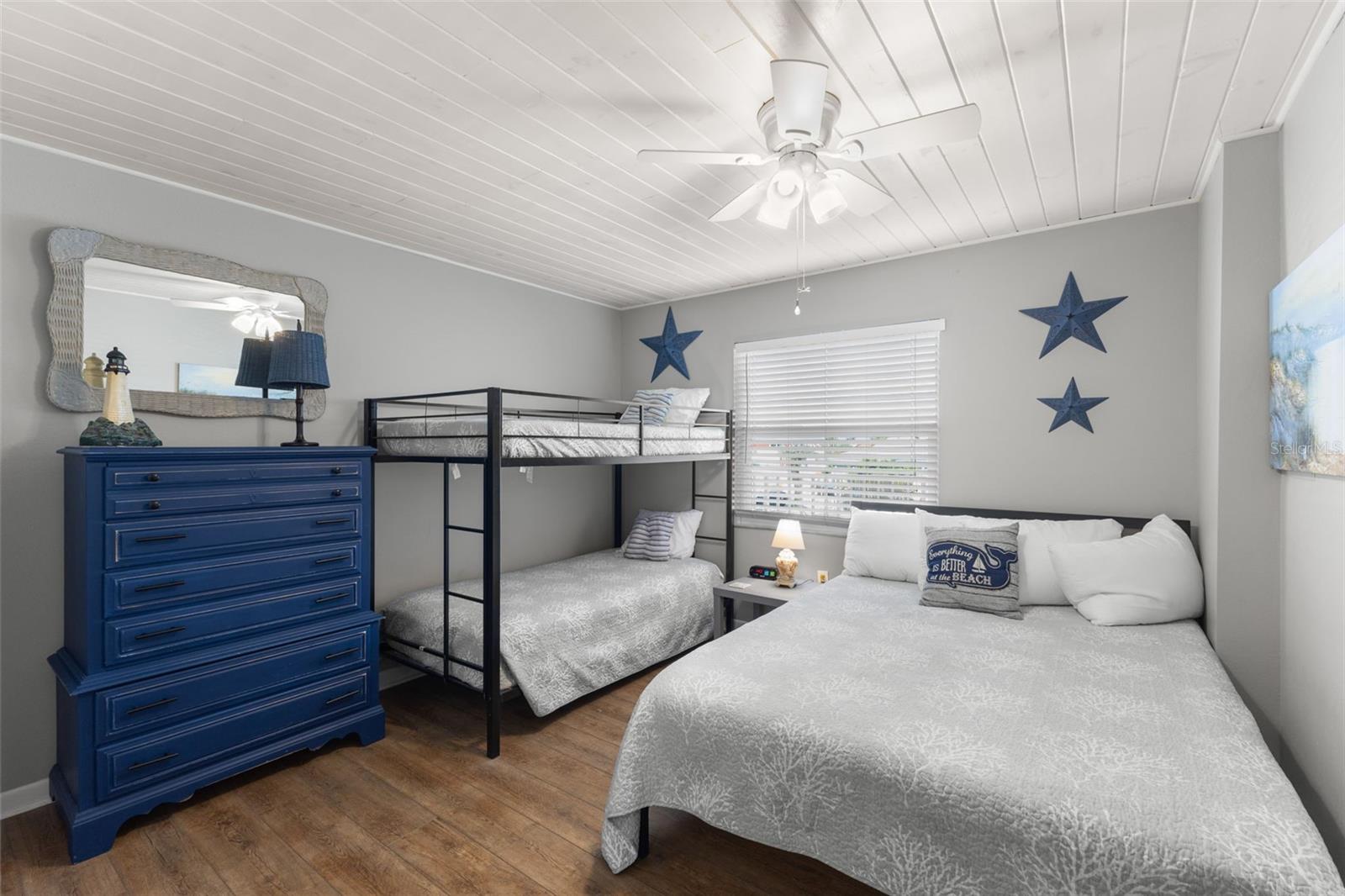 Image 26 of 53 For 14300 Gulf Boulevard 201