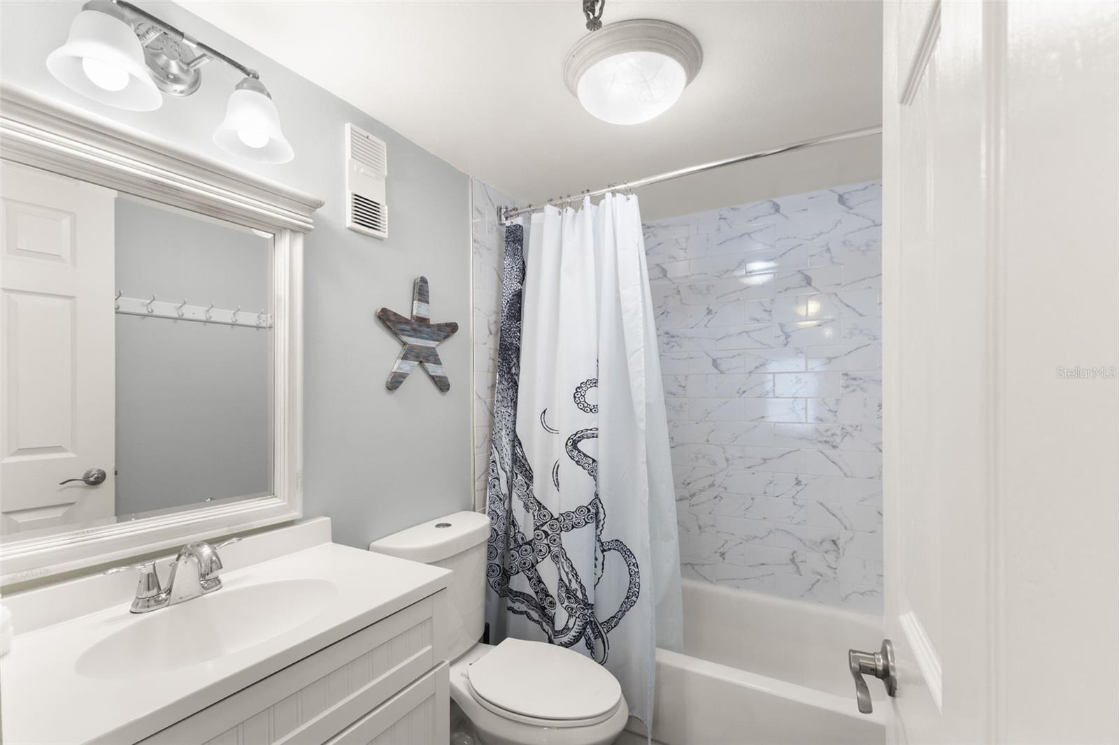 Image 27 of 53 For 14300 Gulf Boulevard 201