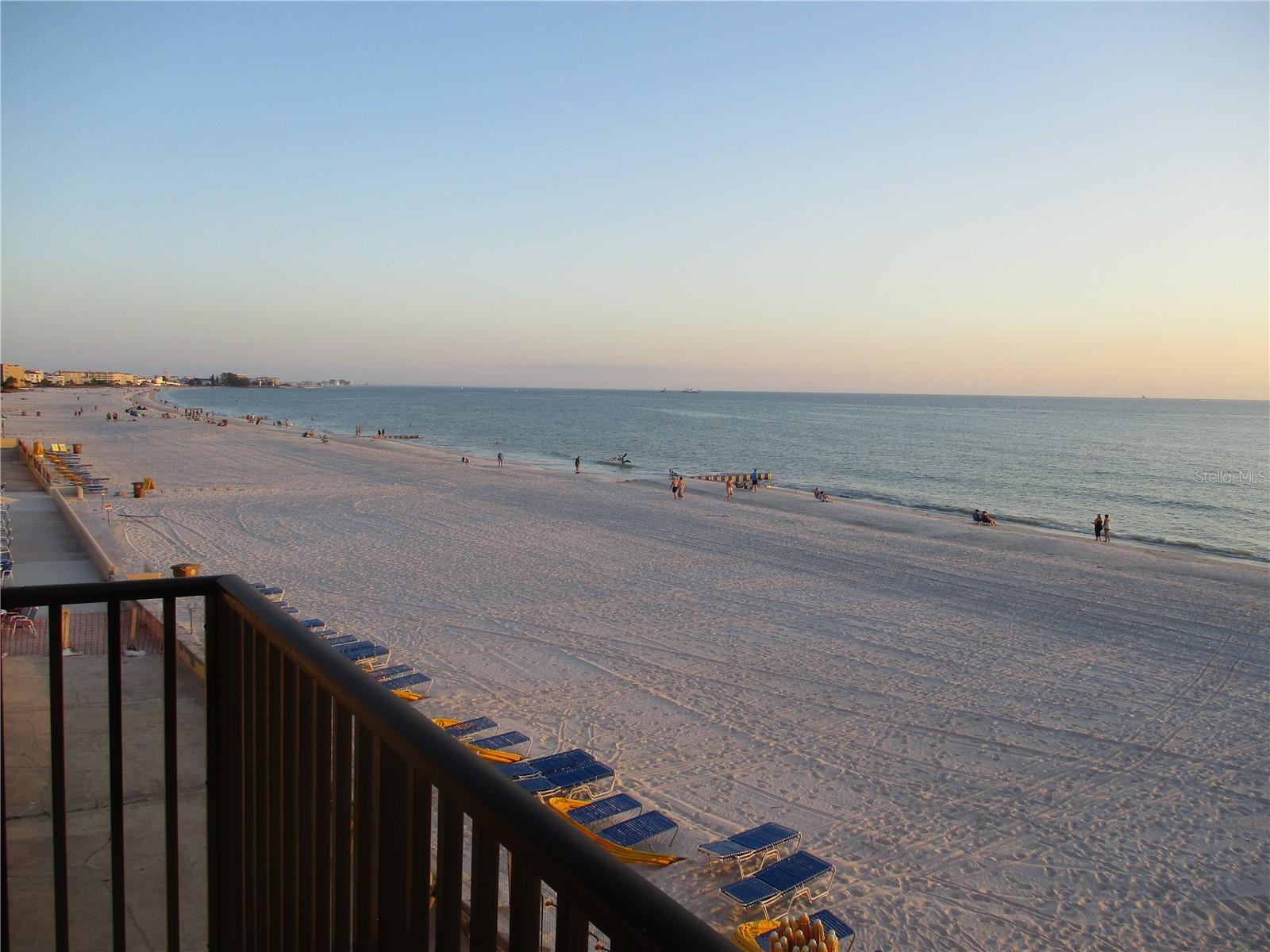 Image 31 of 53 For 14300 Gulf Boulevard 201