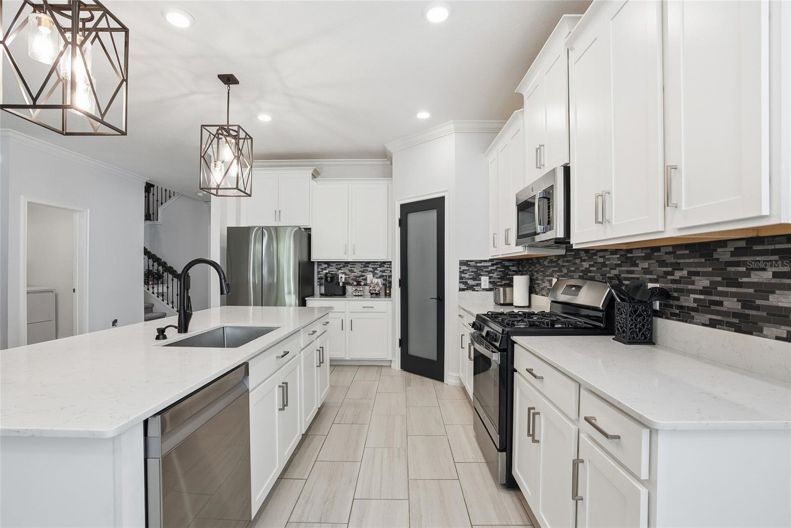 Image 11 of 49 For 19493 Forest Garden Court