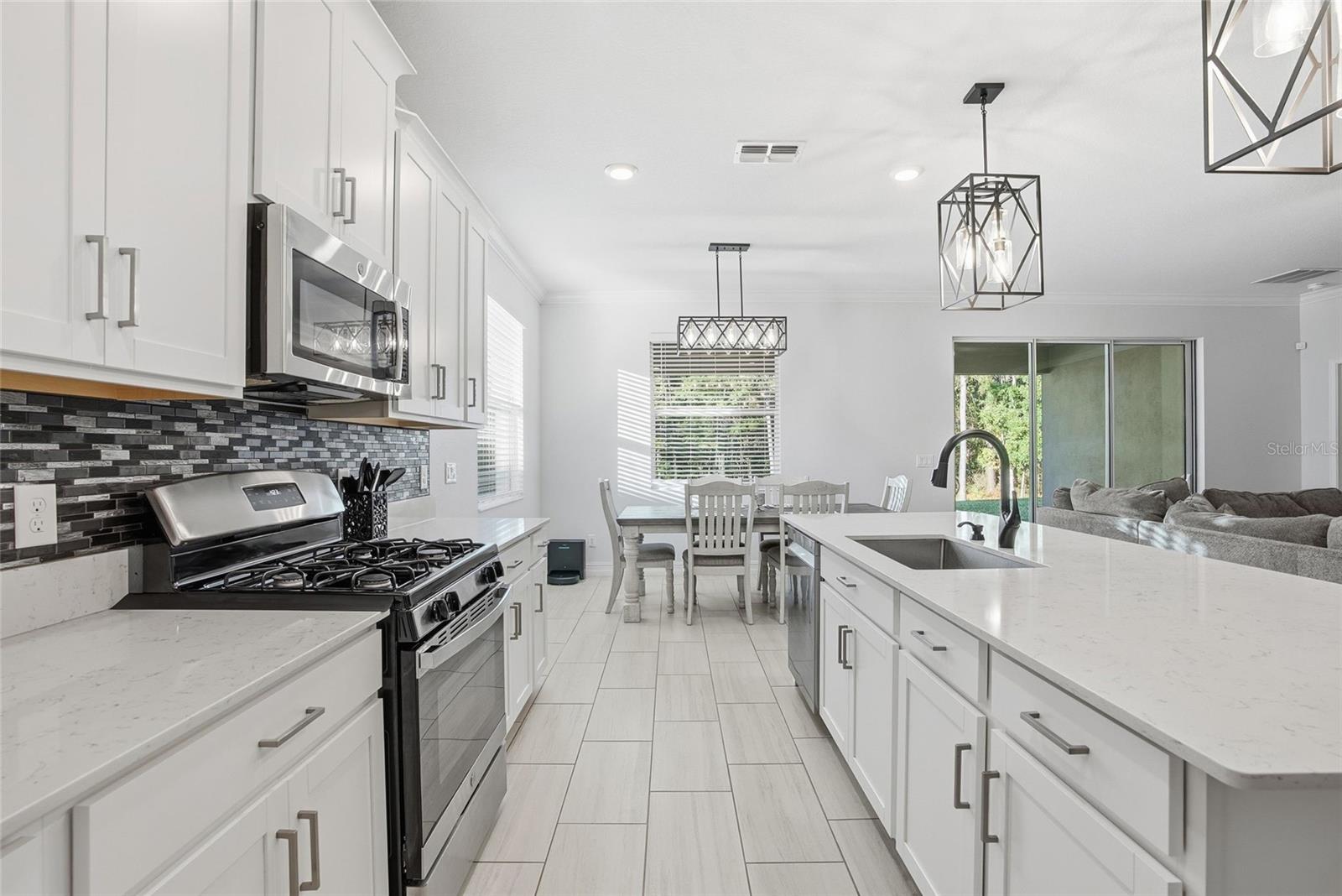 Image 12 of 49 For 19493 Forest Garden Court