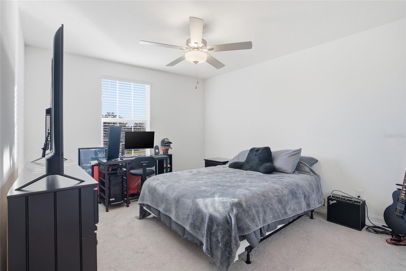 Image 24 of 49 For 19493 Forest Garden Court