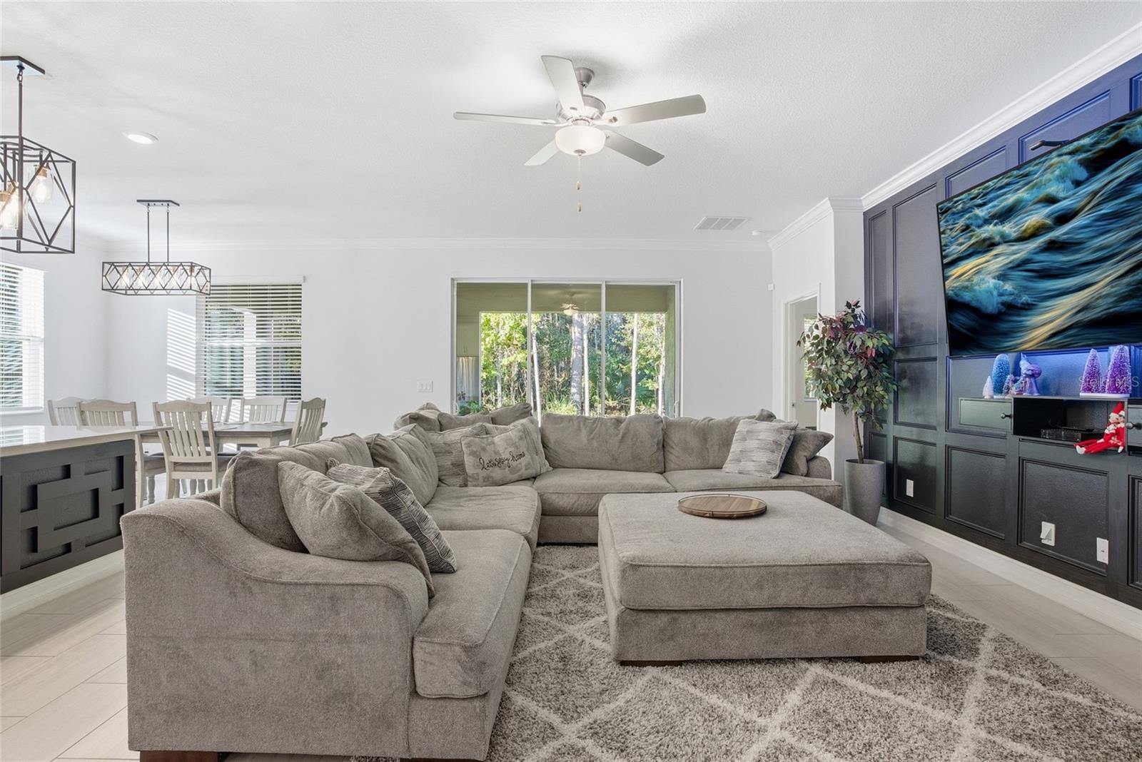 Image 8 of 49 For 19493 Forest Garden Court