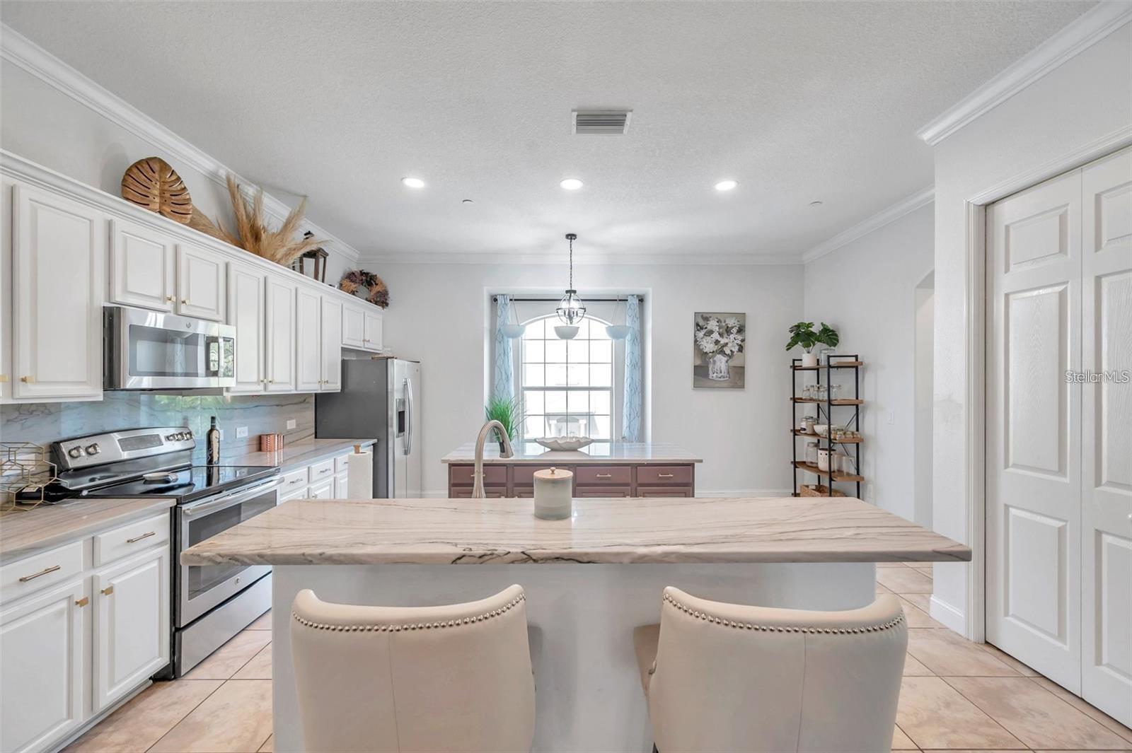 Image 3 of 22 For 10050 Bayou Grande Avenue