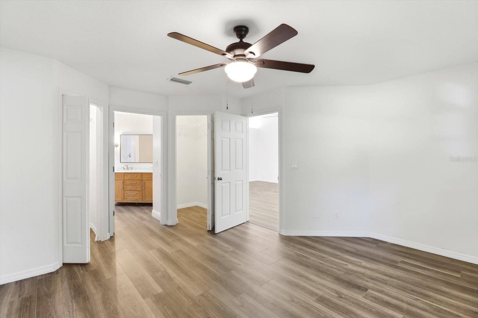 Image 4 of 48 For 809 Inverie Drive