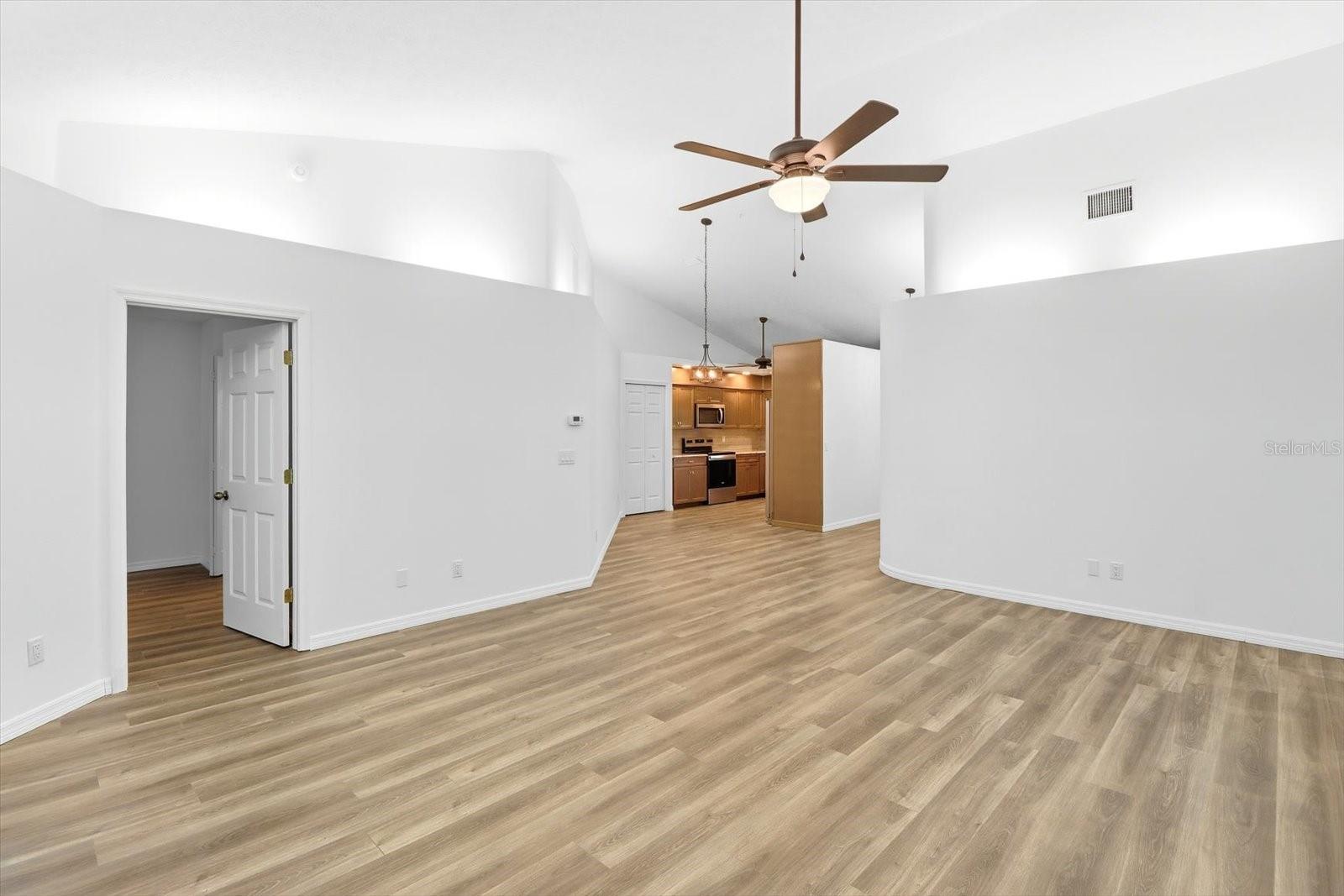 Image 8 of 48 For 809 Inverie Drive