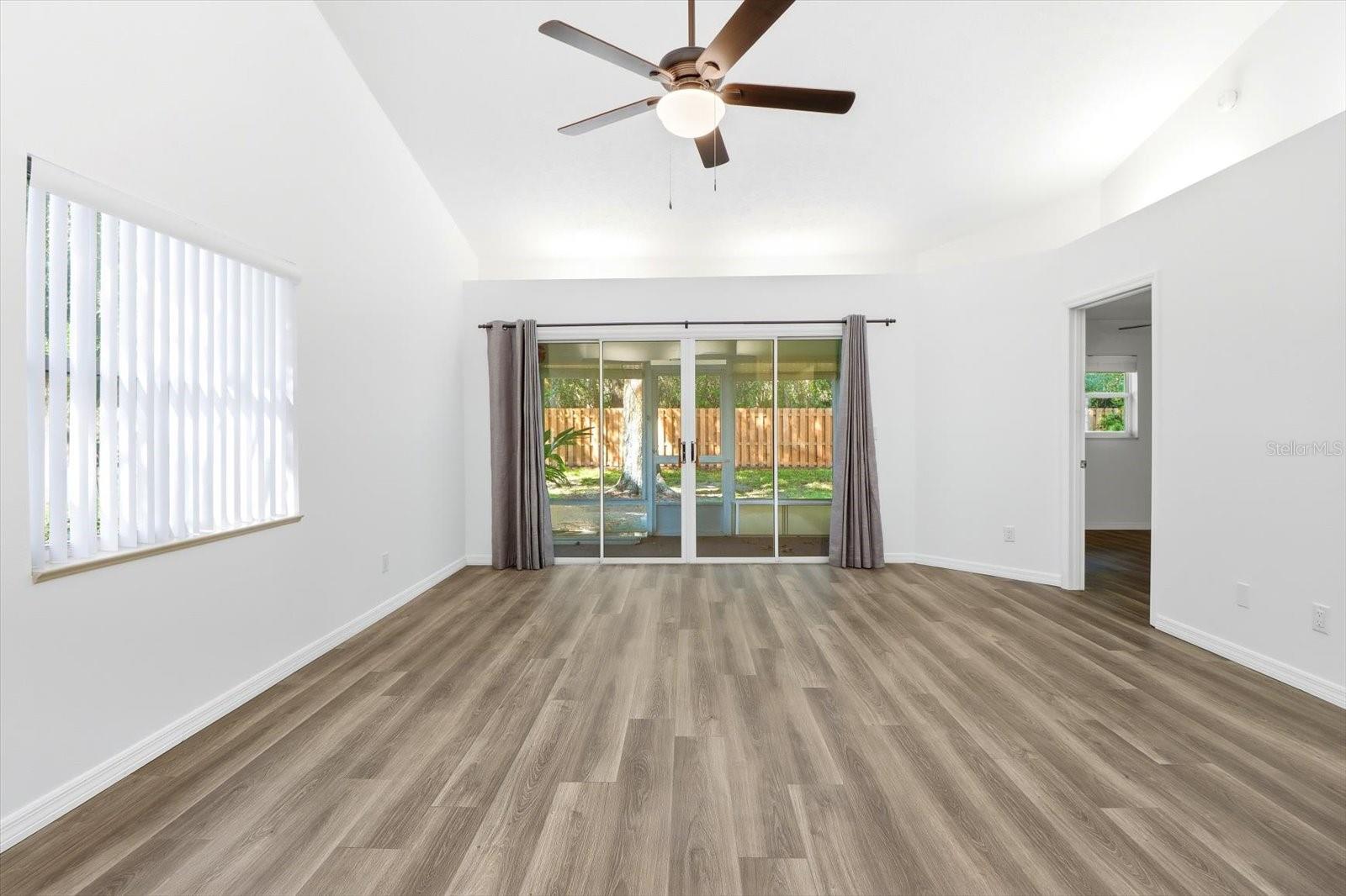 Image 9 of 48 For 809 Inverie Drive