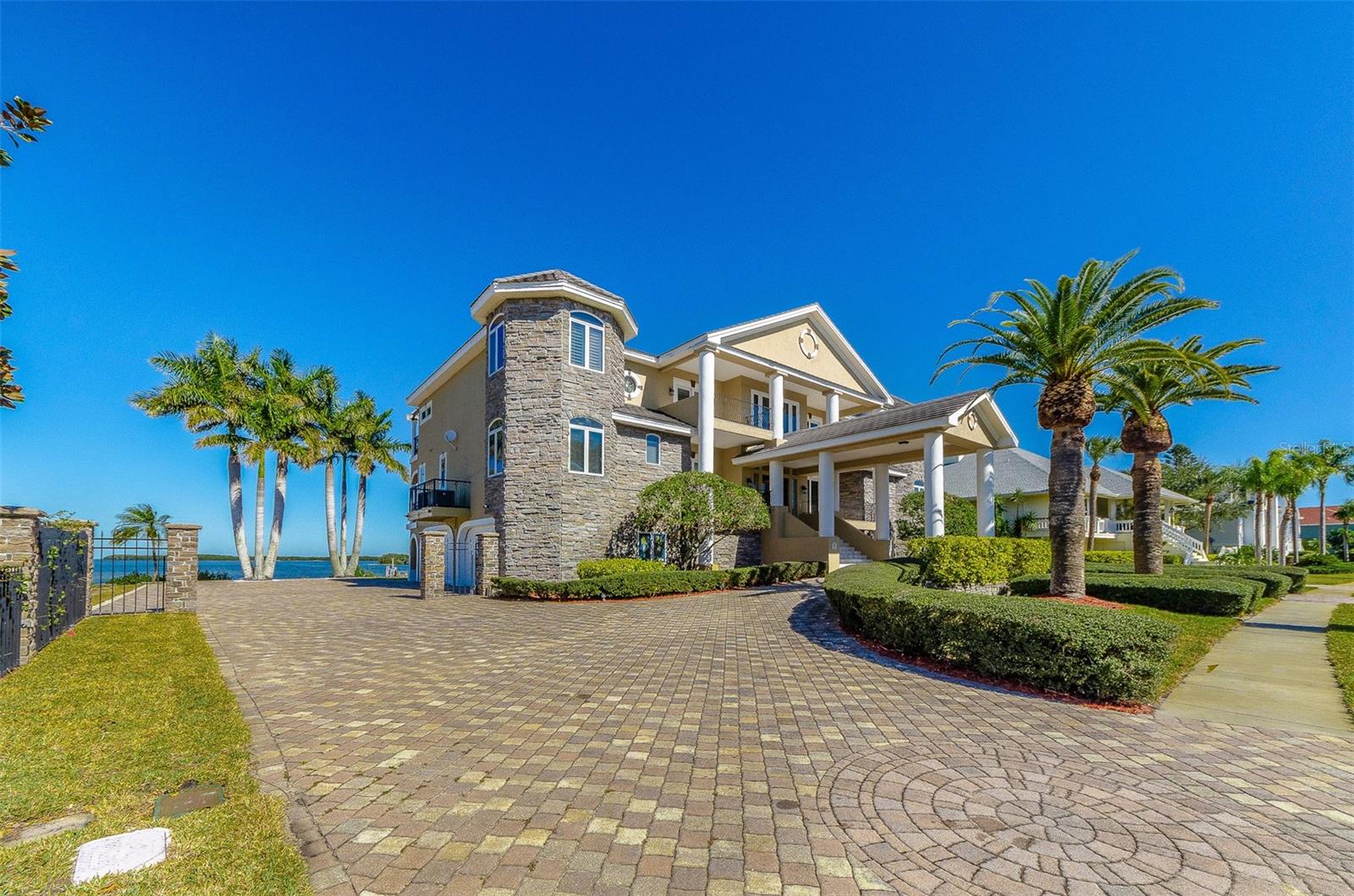 Image 3 of 61 For 2053 Pointe Alexis Drive