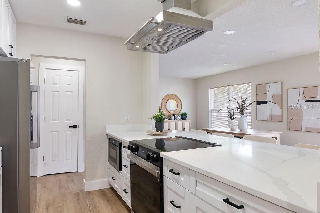 Image 12 of 34 For 4027 Waring Drive