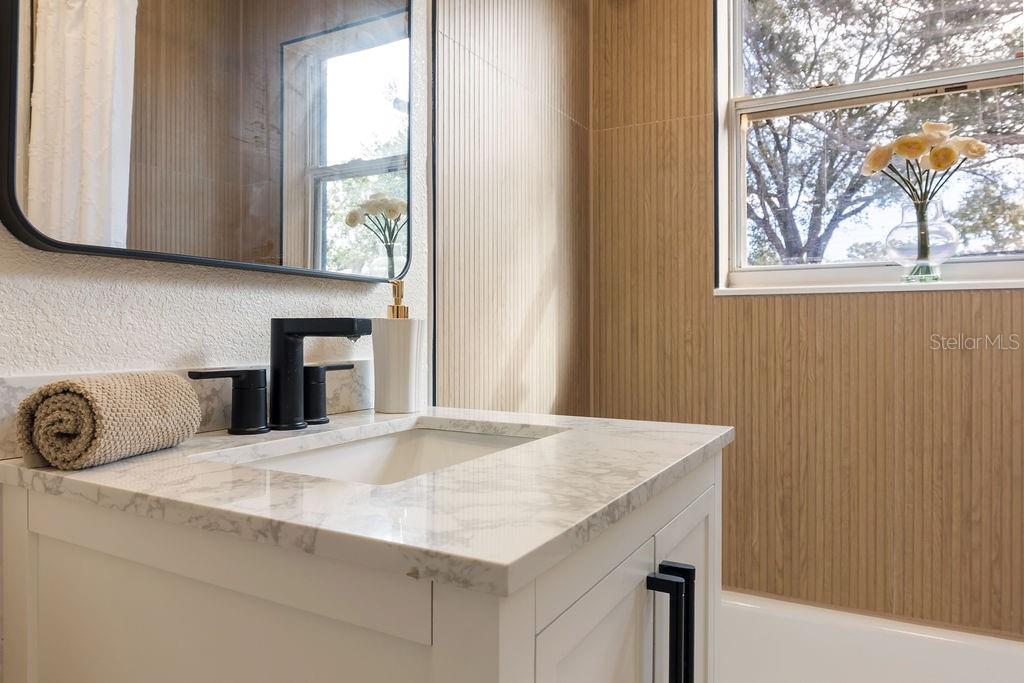 Image 23 of 34 For 4027 Waring Drive