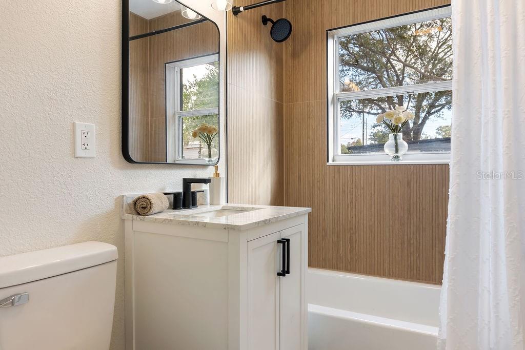 Image 25 of 34 For 4027 Waring Drive