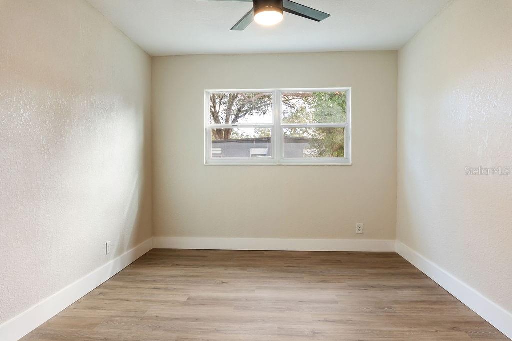 Image 27 of 34 For 4027 Waring Drive