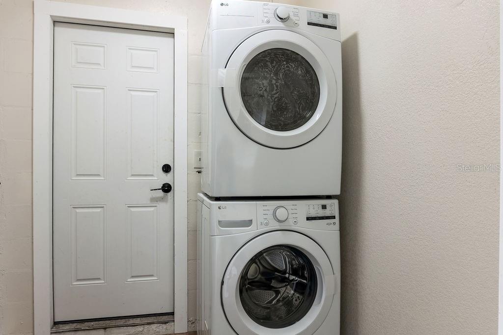 Image 29 of 34 For 4027 Waring Drive