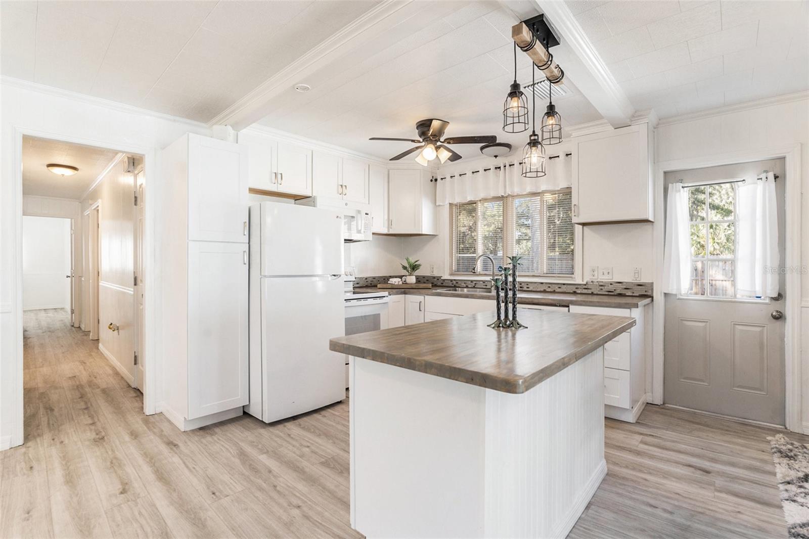 Image 12 of 37 For 1050 Midiron Point