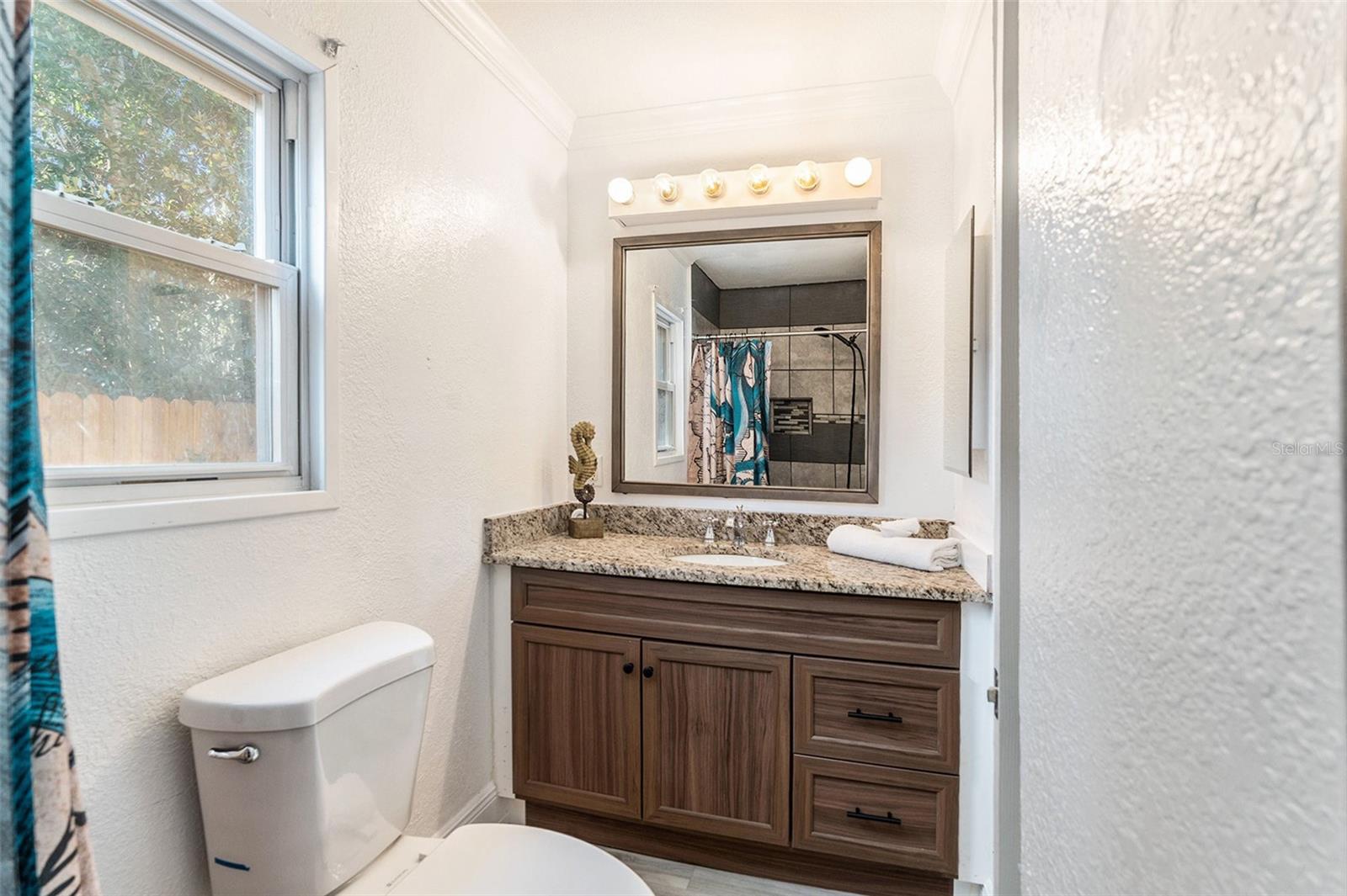 Image 21 of 37 For 1050 Midiron Point