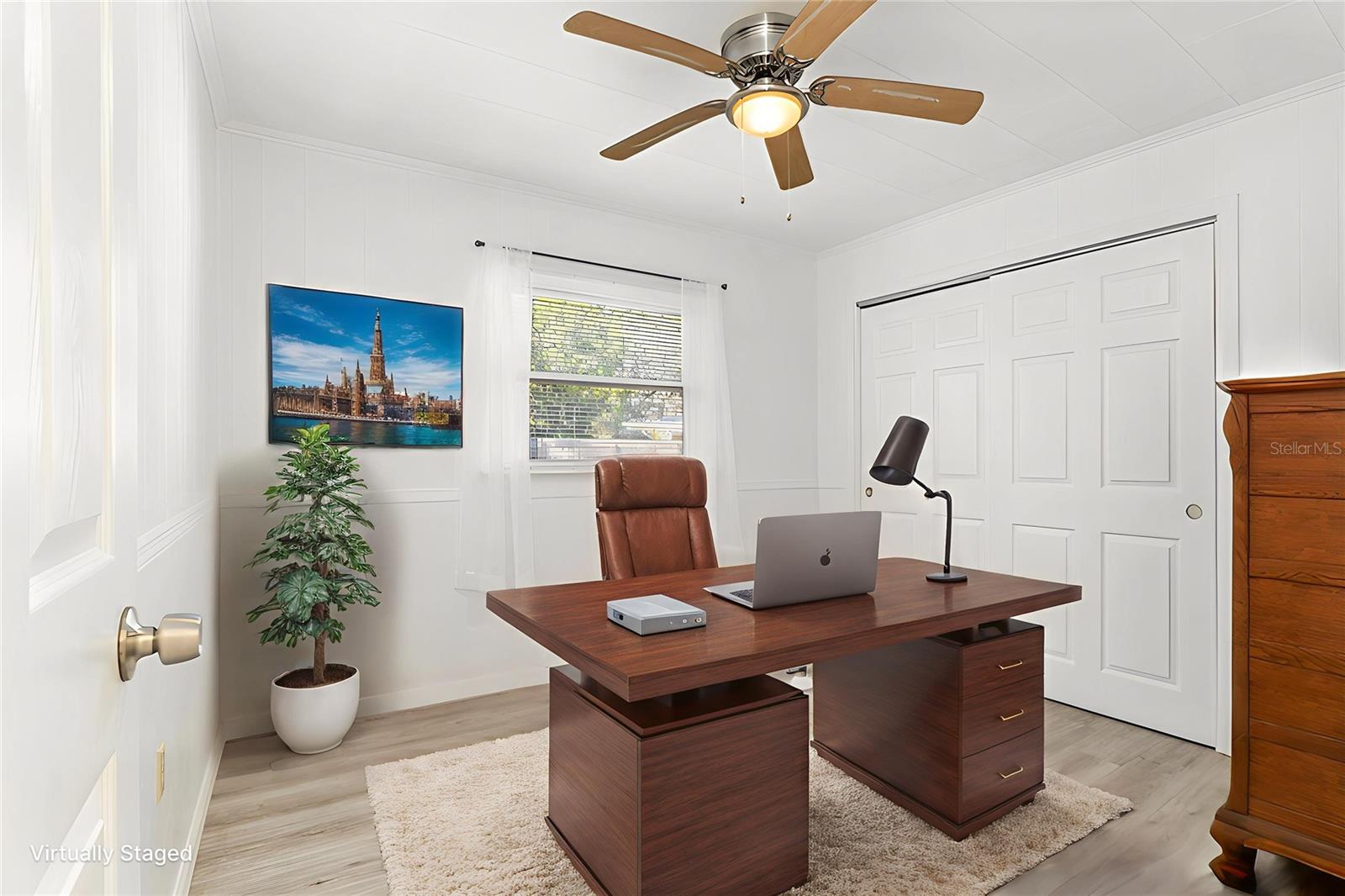 Image 23 of 37 For 1050 Midiron Point