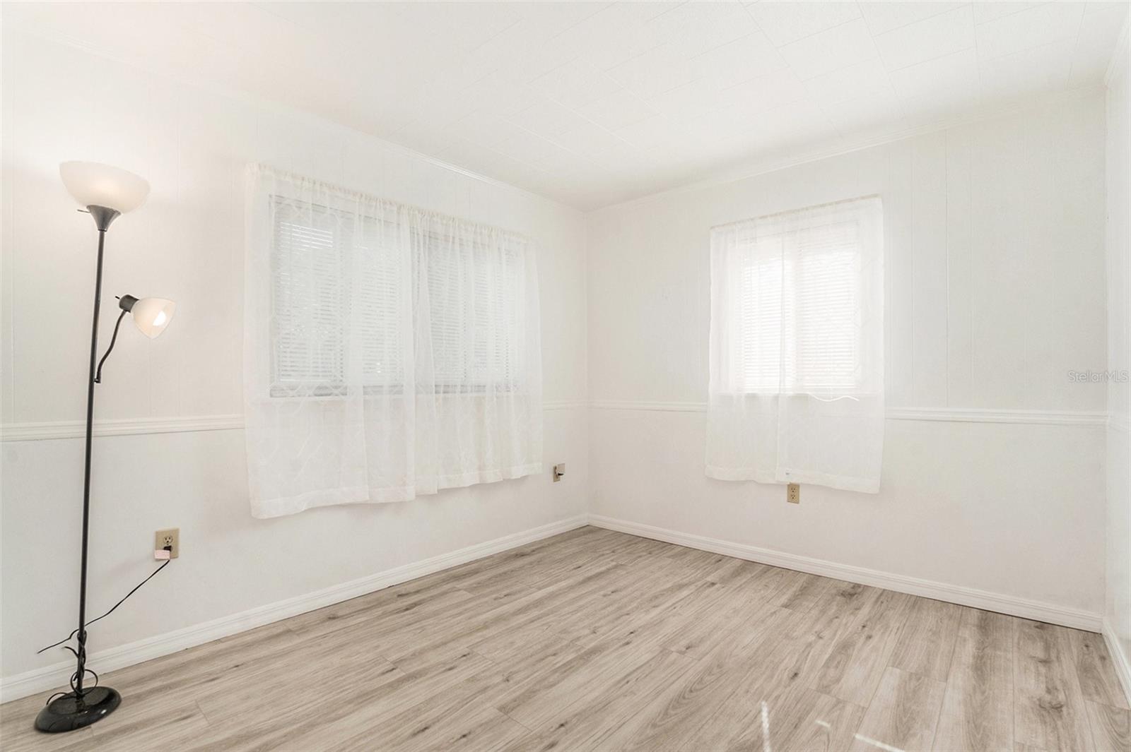 Image 24 of 37 For 1050 Midiron Point